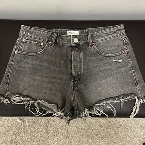 Zara Gray/black denim shorts